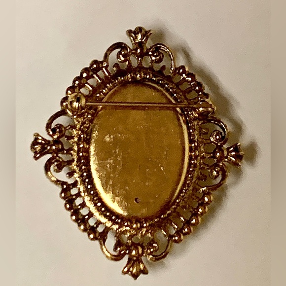 Mid Century Vintage Gold Tone Victorian Style Cameo Pinback Brooch Button - Picture 7 of 15
